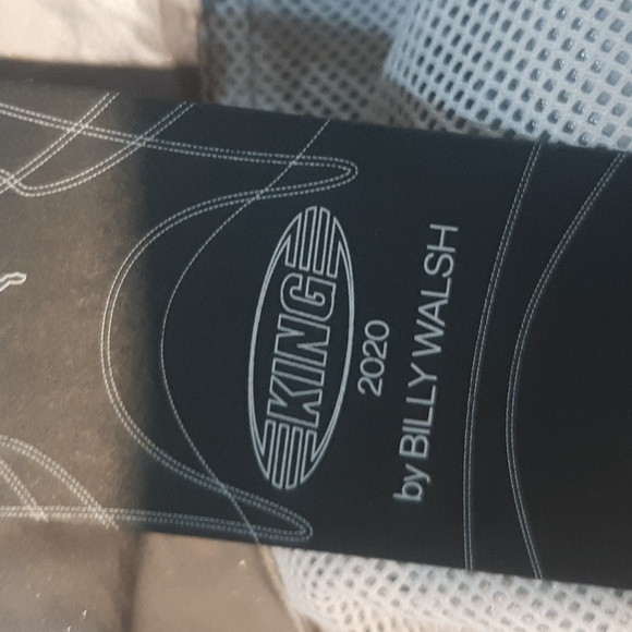 Gray Hooded Jacket with Black Accents - Picture 4 of 9